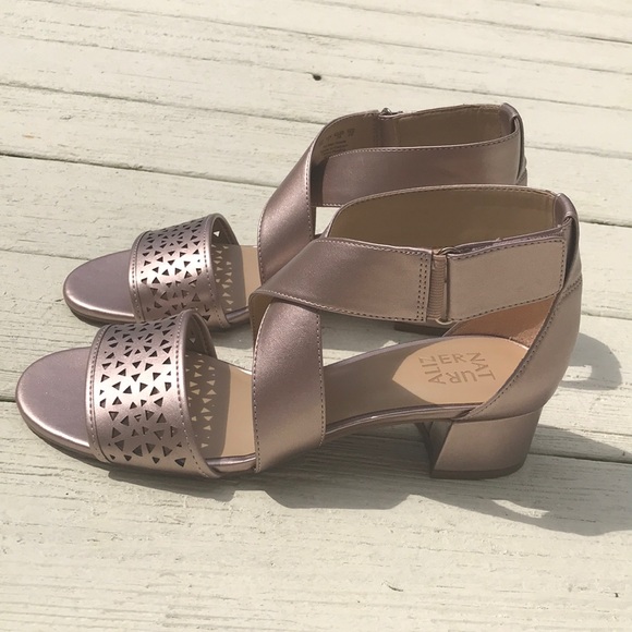 🔅 NWT Naturalizer Rose Gold Dress Sandal - Picture 3 of 8